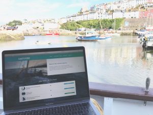 SaltyJobs-laptop-work-Brixham